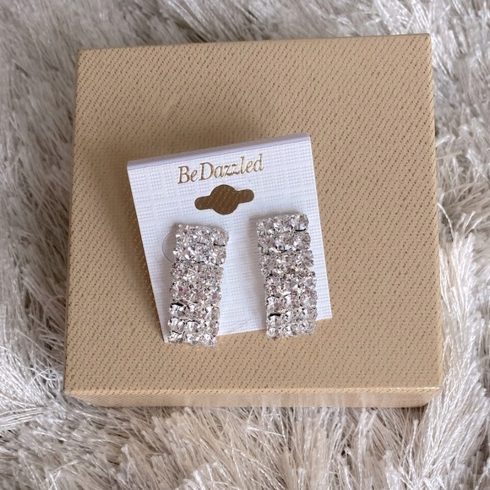 Be Dazzled Faux Rhinestone Diamond Earrings